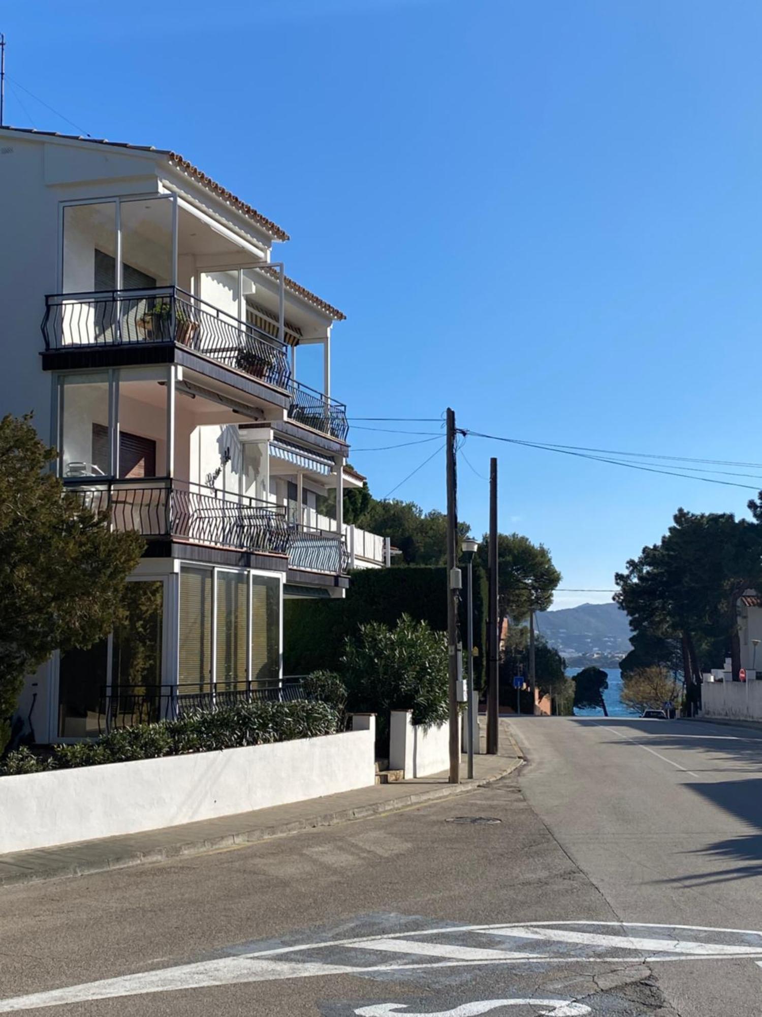 Gran Sol De La Farella Apartment Llanca Bagian luar foto